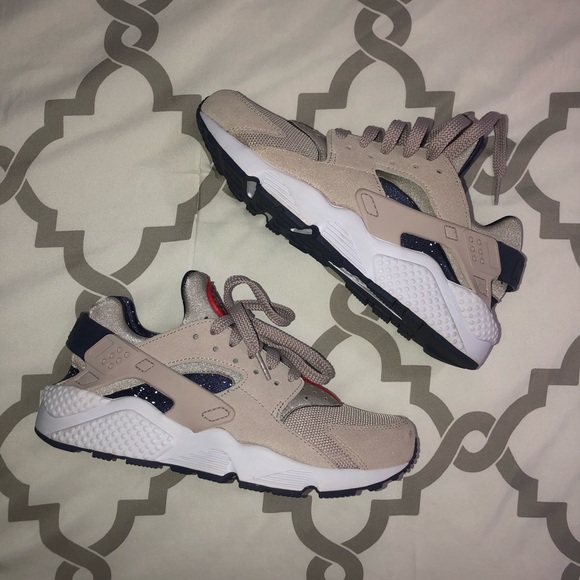 moon landing huaraches